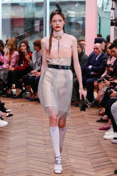 Look 37